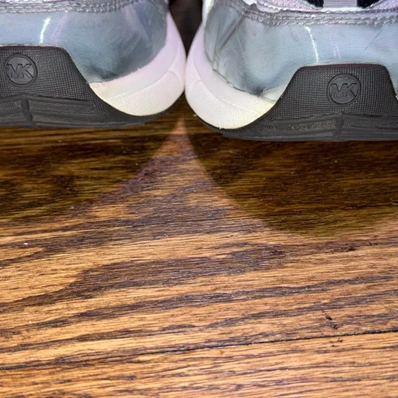 Michael Kors Hero Mixed-Media Trainer White/Iridescent Silver shoes size 10 - Picture 7 of 8